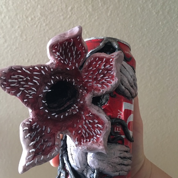 Stranger things Demogorgon collectiable coke can - Picture 2 of 16